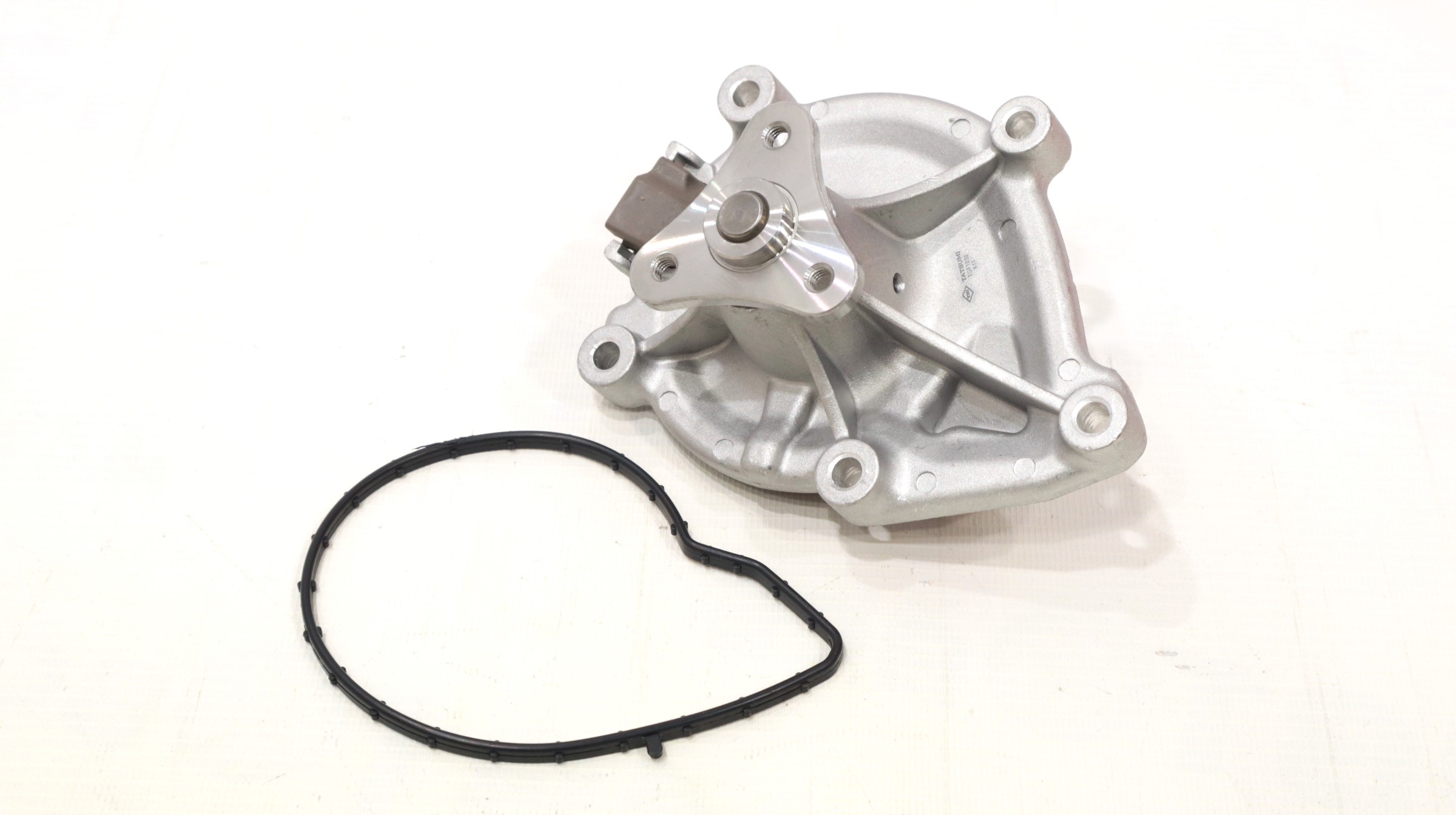 Насос водяной PSA BERLINGO/C3/C4/C5/DS3/207/3008/308/5008/508/PARTNER/RCZ 06- 1.4/1.6 TATSUMI